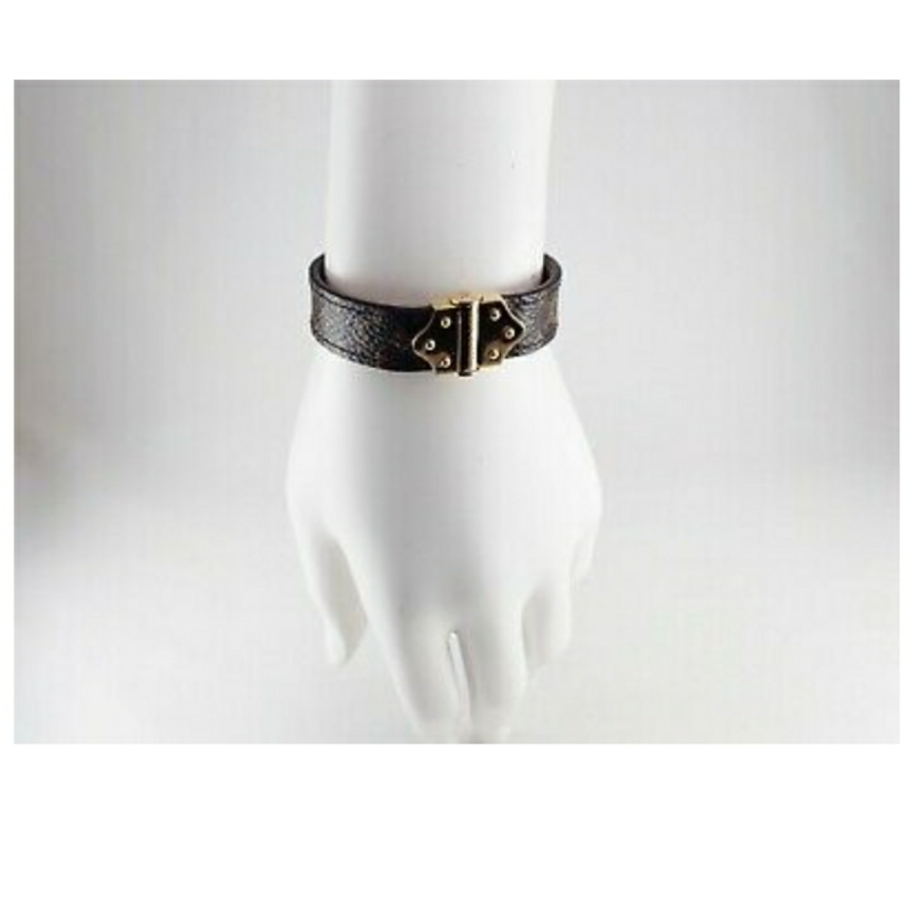 - RARE! Louis Vuttion Vachette Leather Bracelet Cuff in Louis V box - Picture 10 of 13